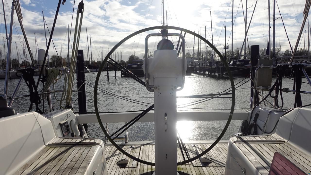 Hanse 375