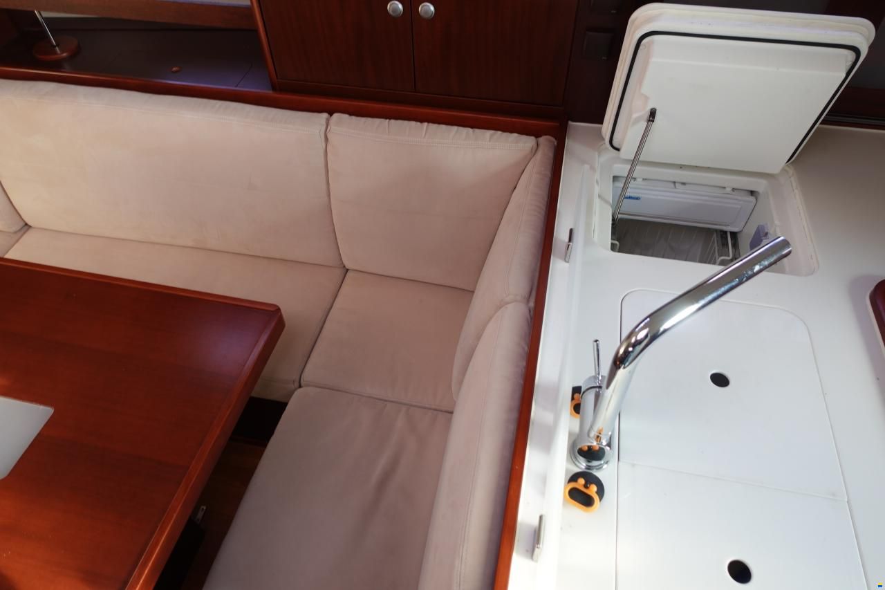 Hanse 375