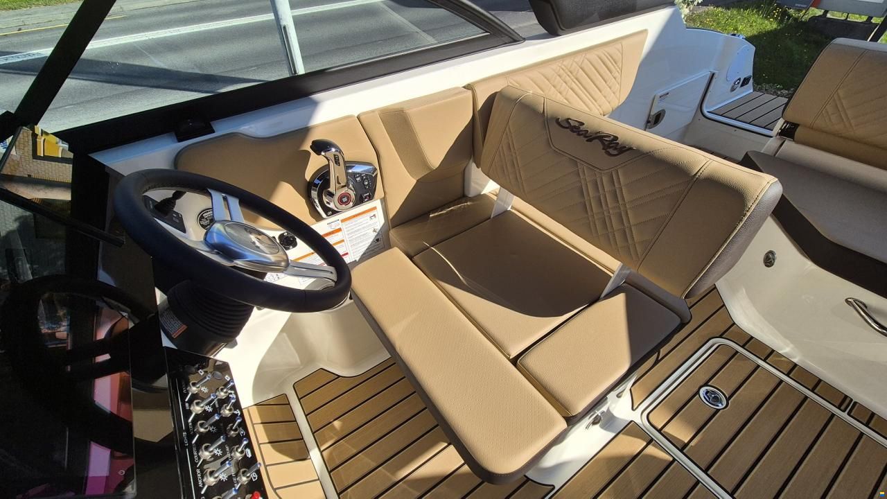 Sea Ray SDX 230 Surf