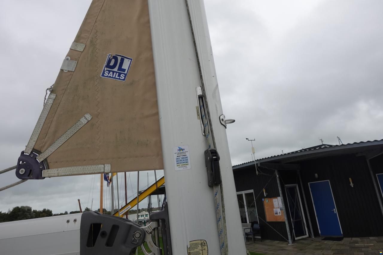 Elan 444