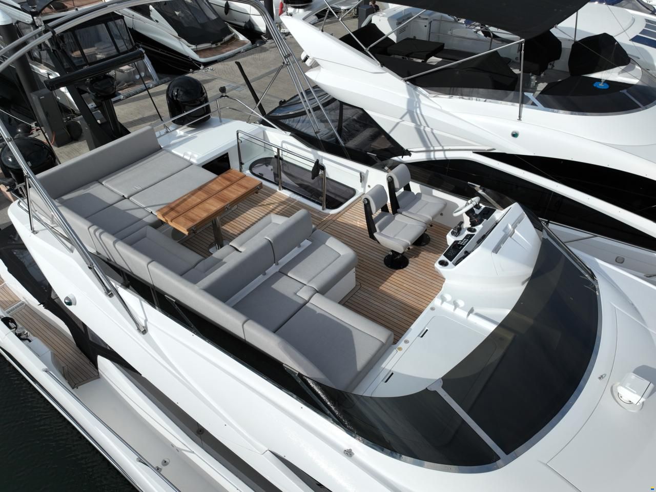 Sunseeker 74 Sport Yacht