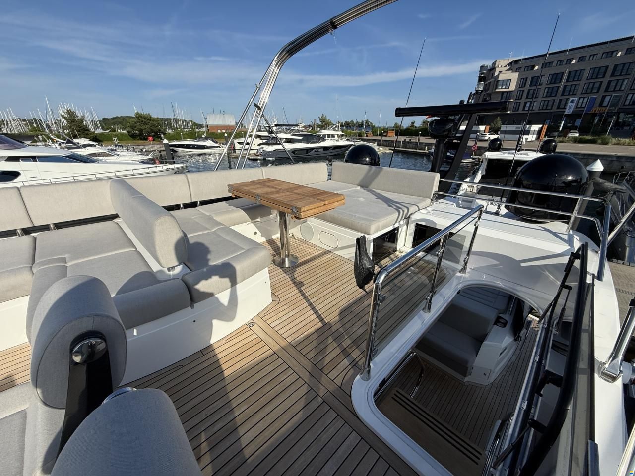 Sunseeker 74 Sport Yacht