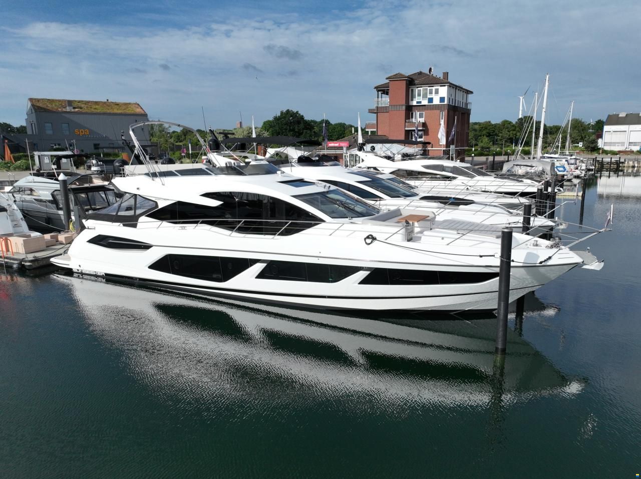 Sunseeker 74 Sport Yacht