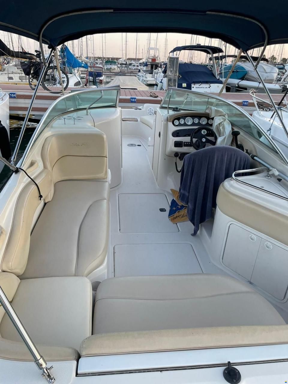 Sea Ray Sundeck 240