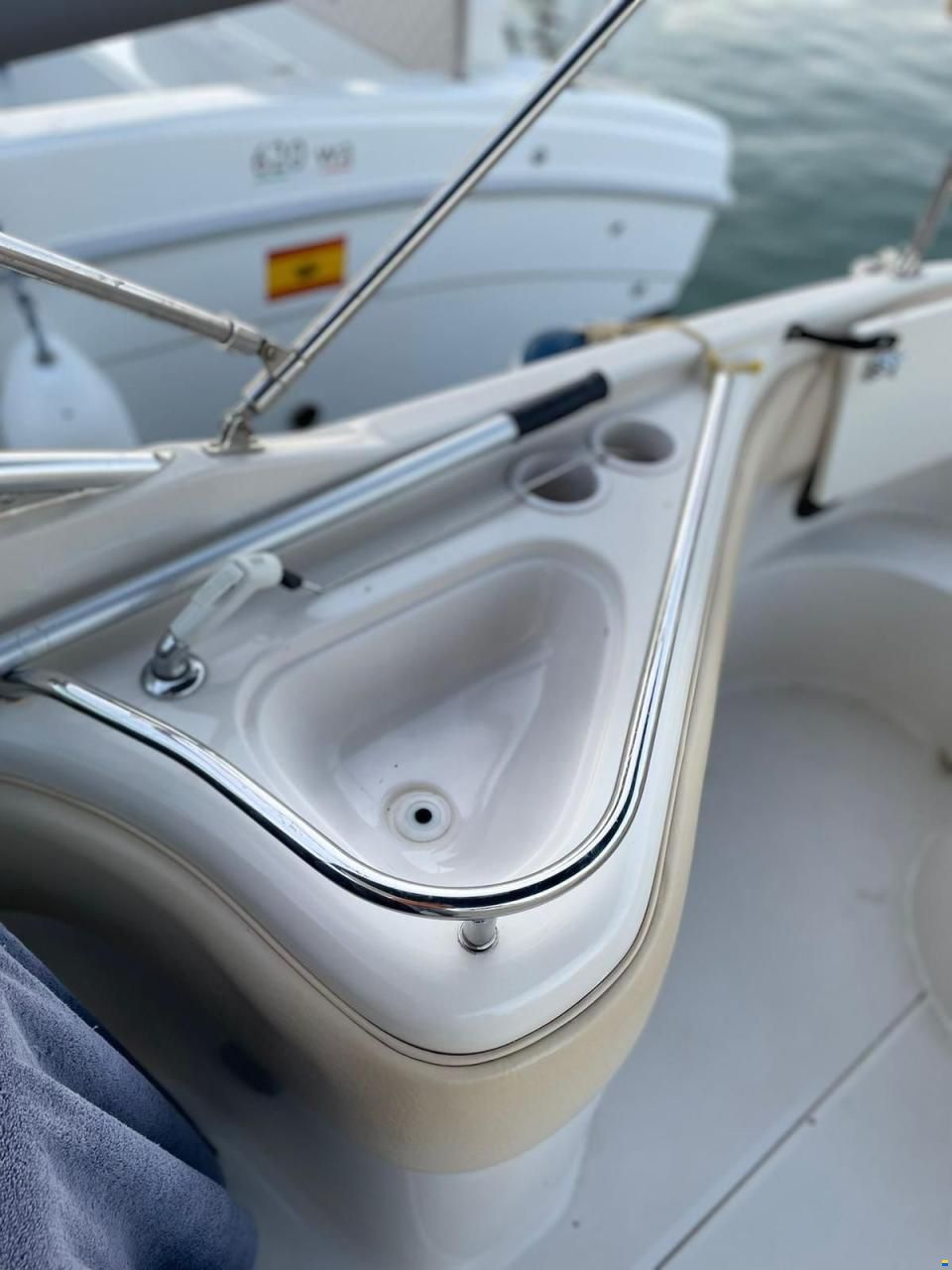 Sea Ray Sundeck 240