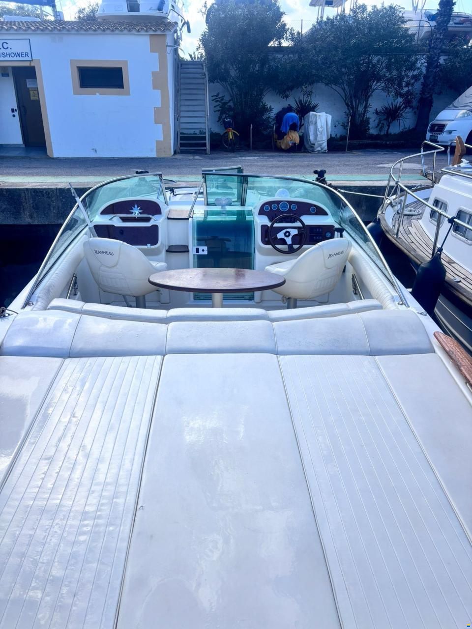 Jeanneau Runabout 755
