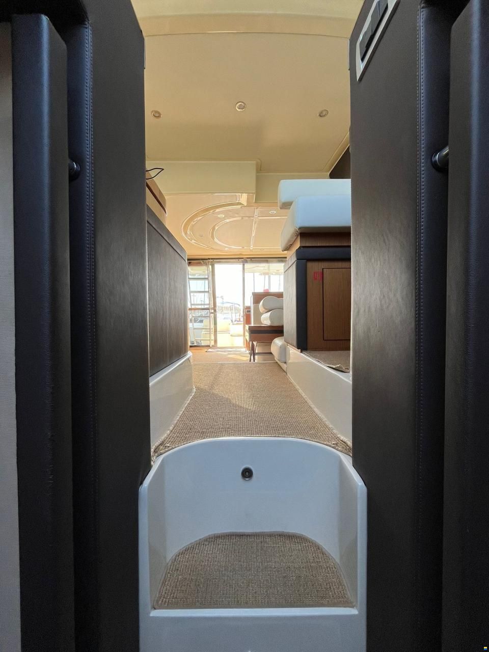 Ferretti 470