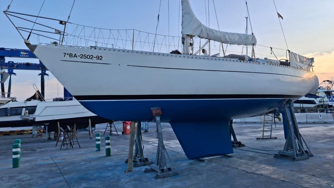 West Wind 35