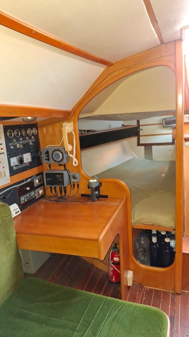 West Wind 35