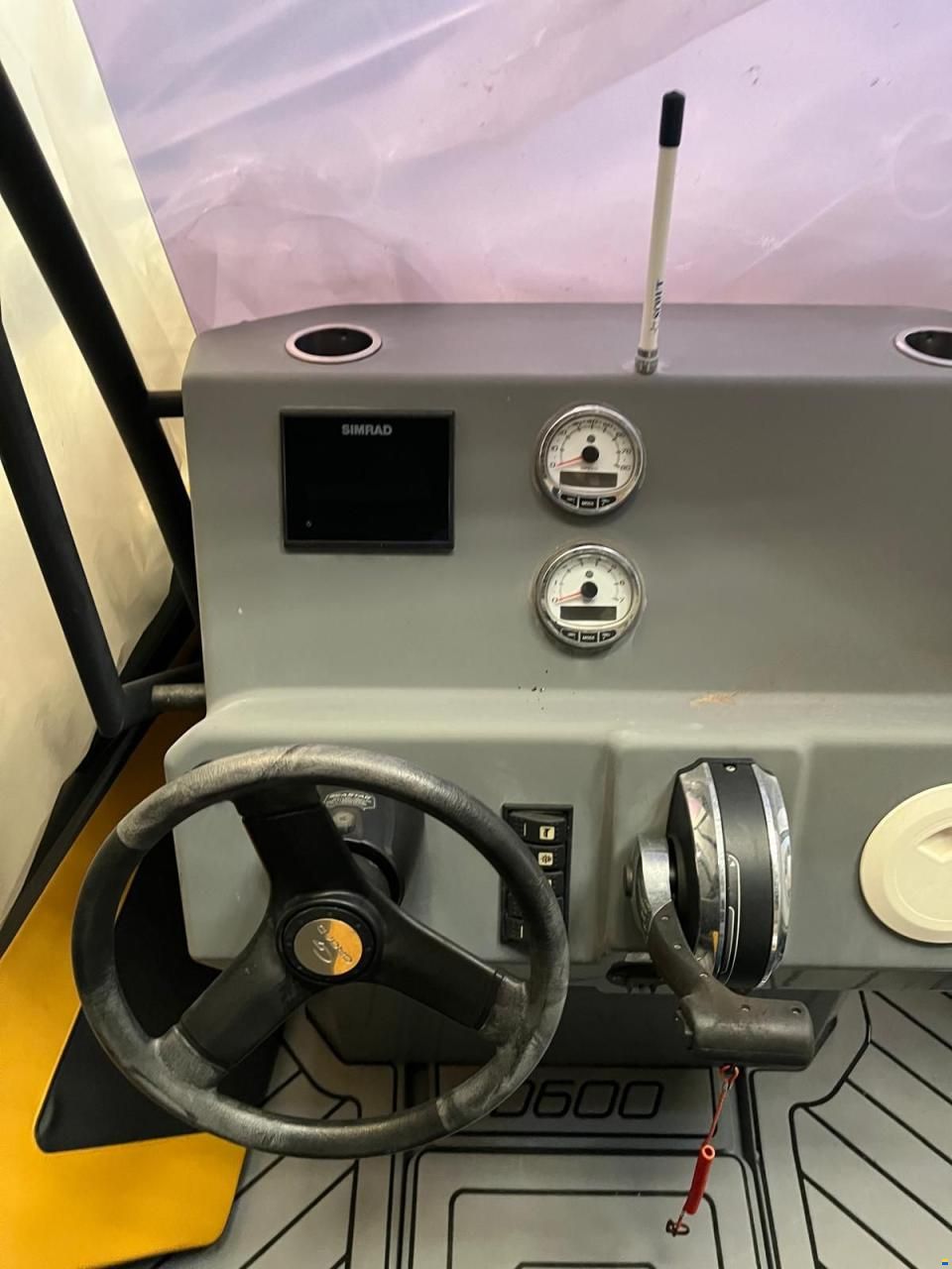 Grand D600