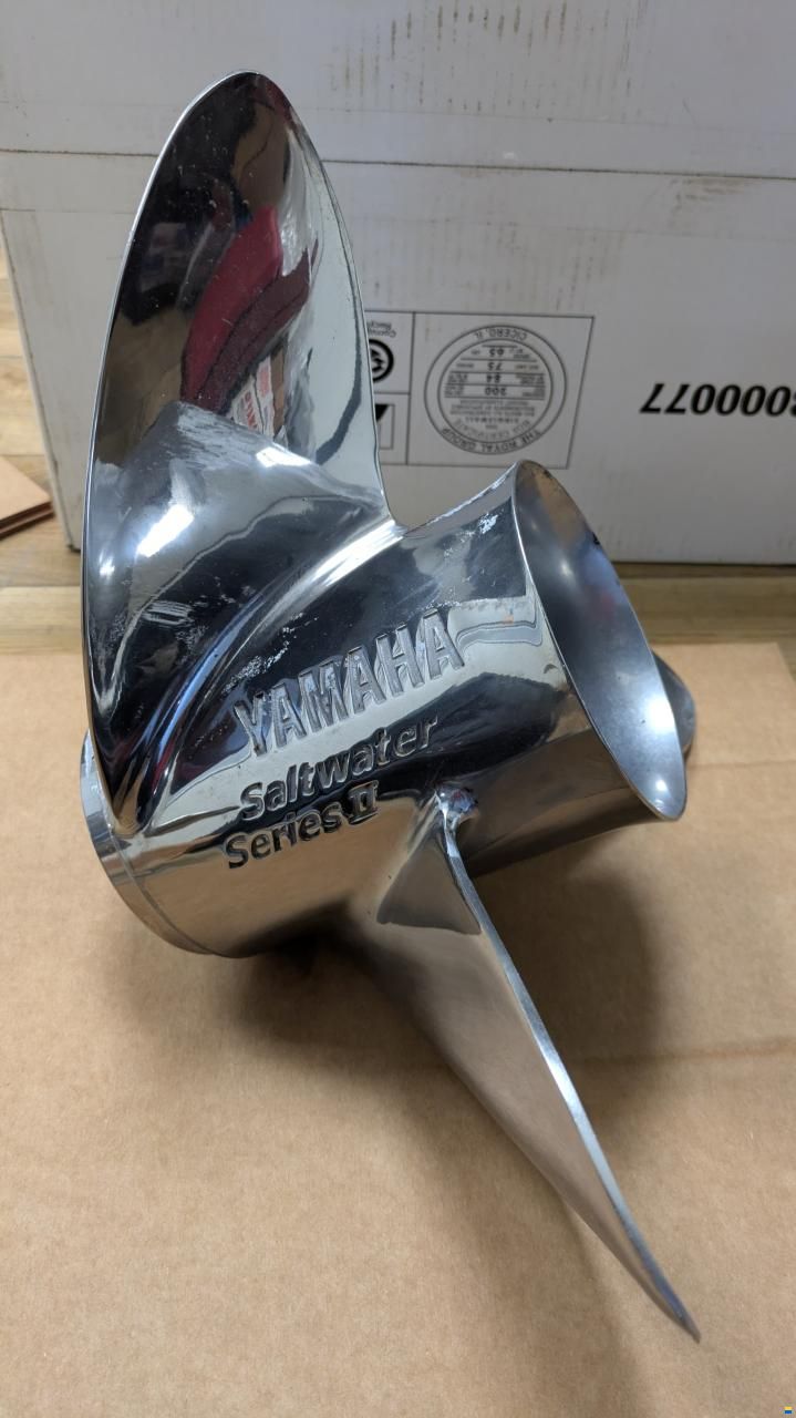 Yamaha 2 V4A Propeller