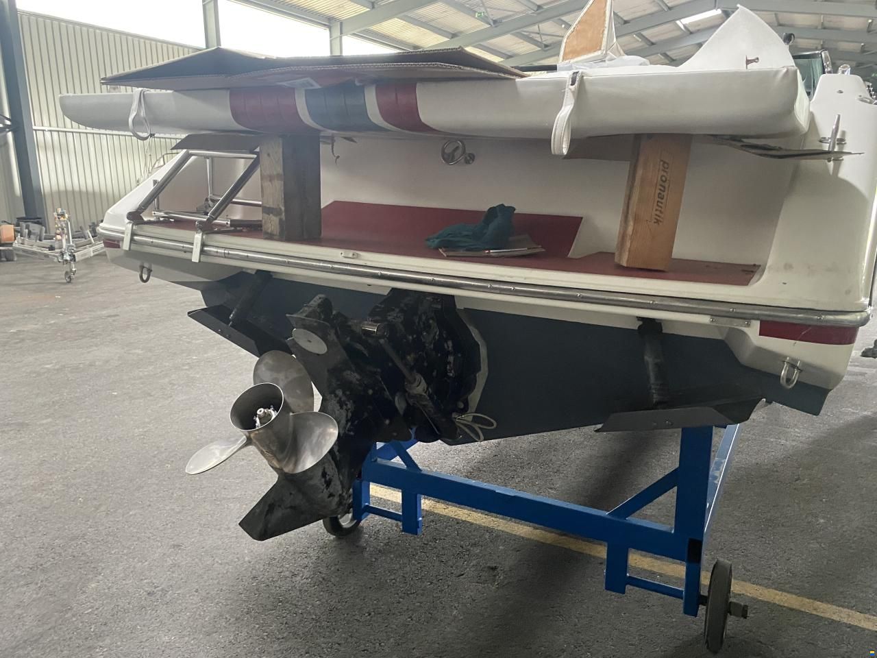 MerCruiser Lambro Astron 680
