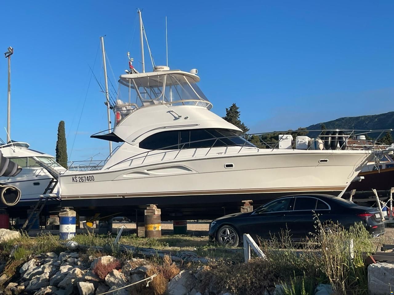Riviera 37 Flybridge