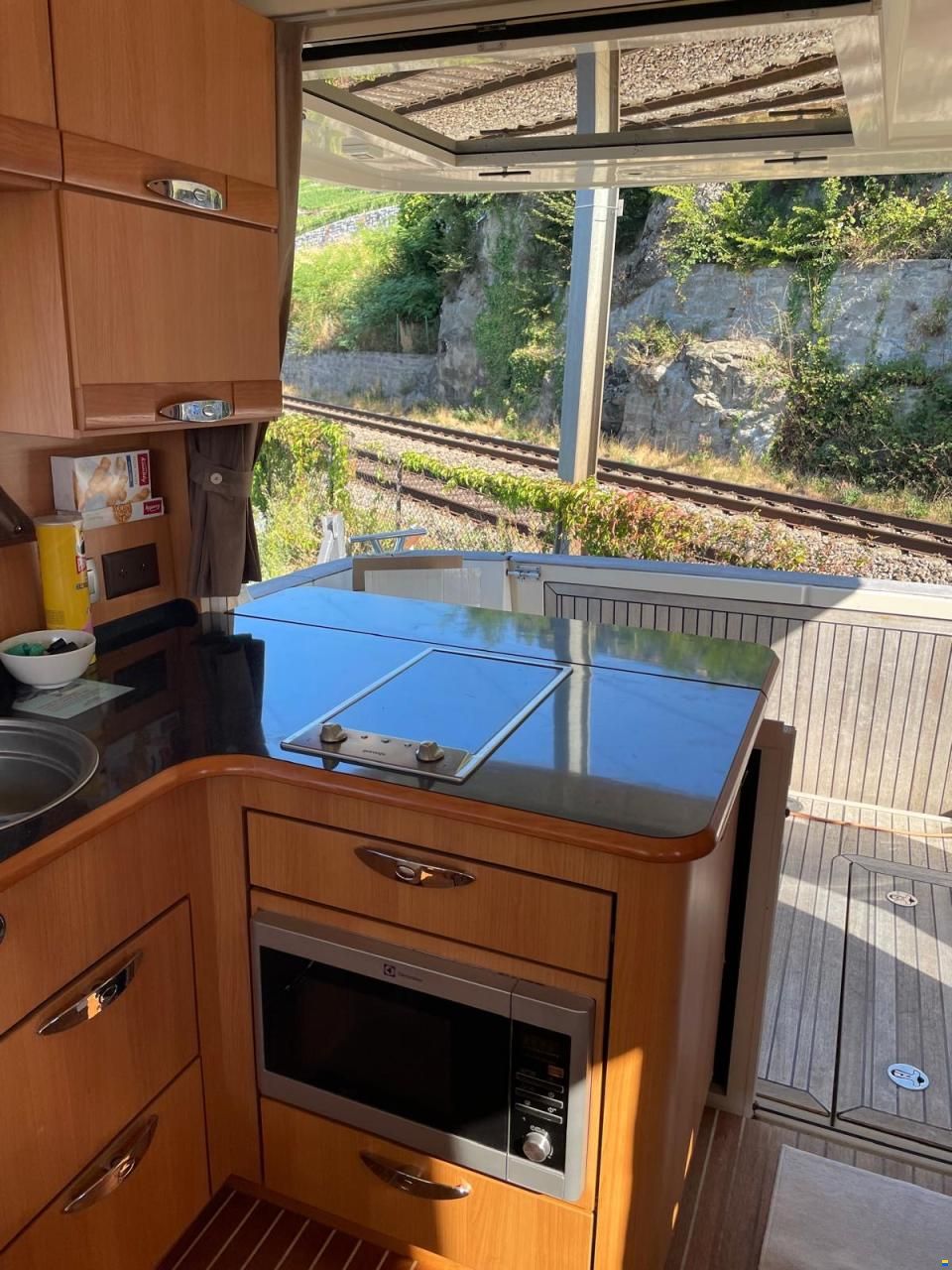 Greenline 33 Hybrid