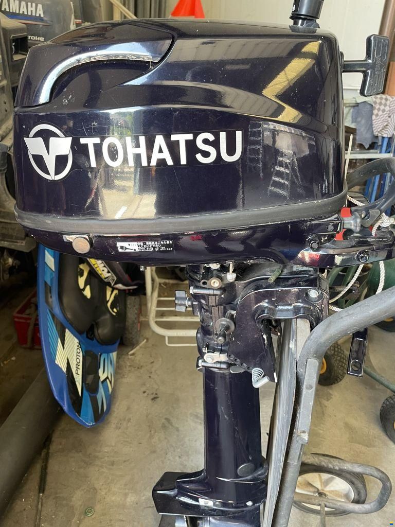 Dufour T7