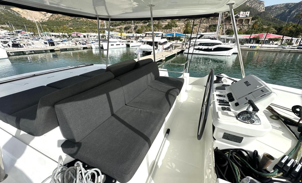 Lagoon 50