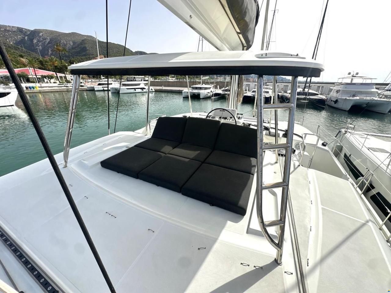 Lagoon 50