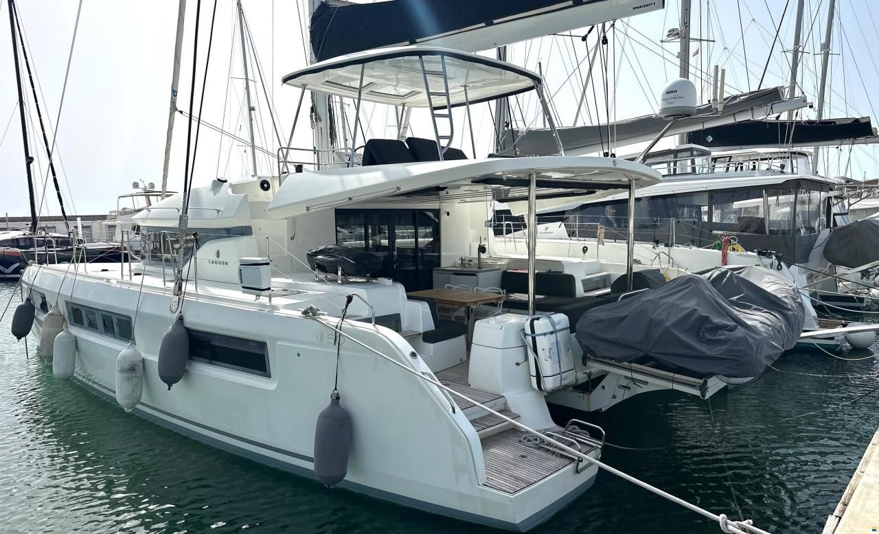 Lagoon 50