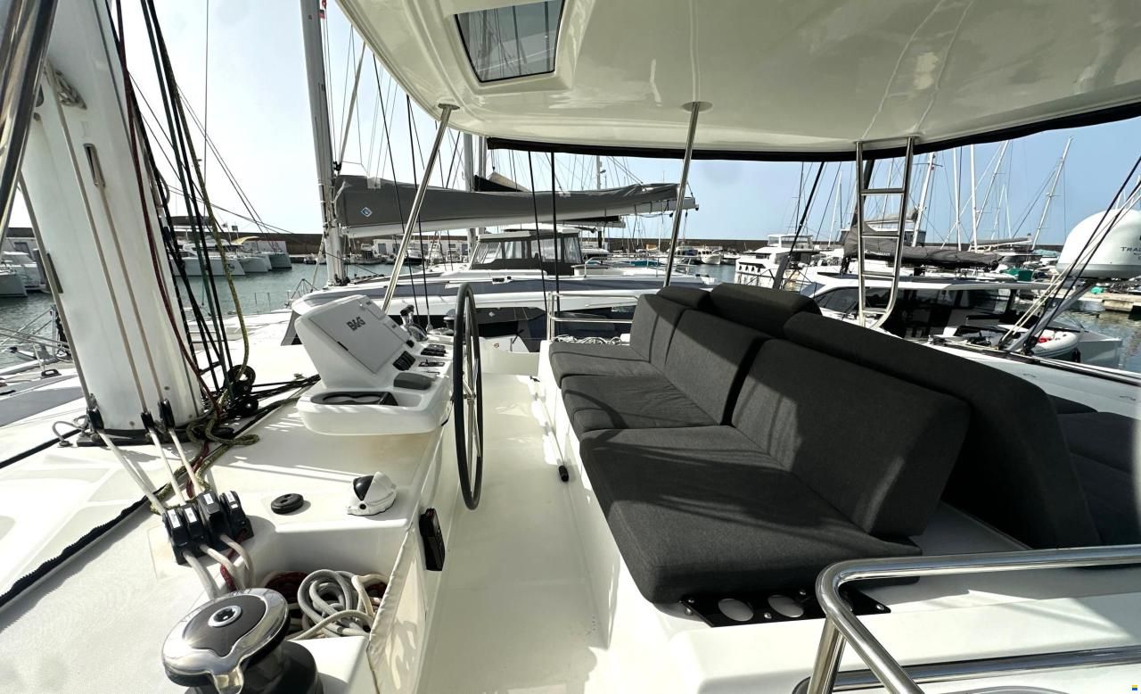 Lagoon 50