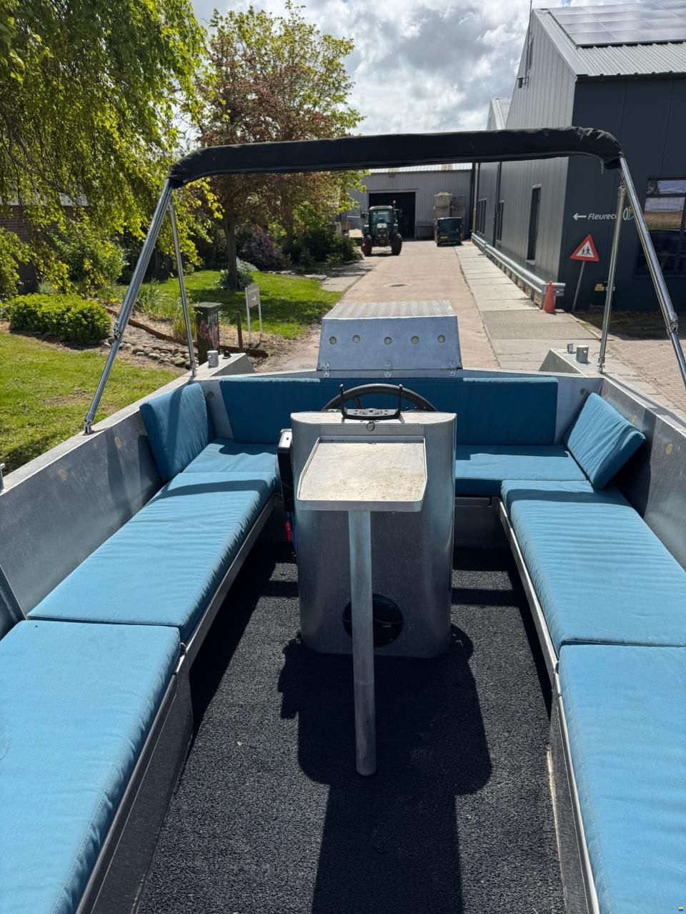 VanVossen 660 Tender