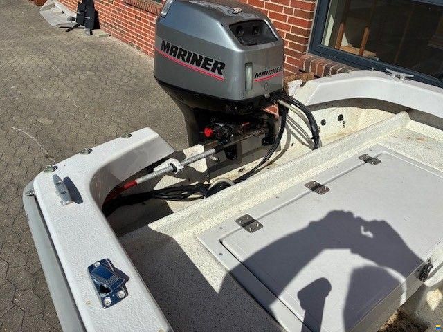 Crescent 434 m/pult og Mariner 30 hk 2-takt og Va