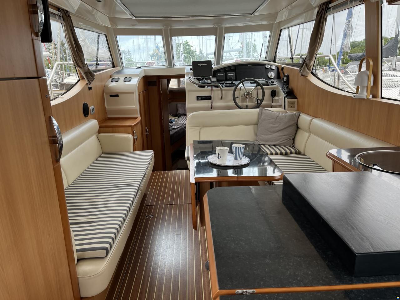 Greenline 33