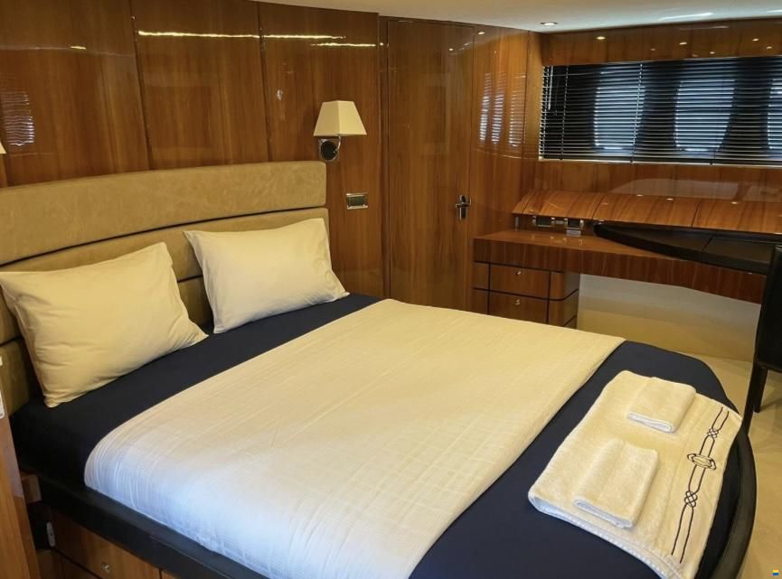 Fairline Squadron 78