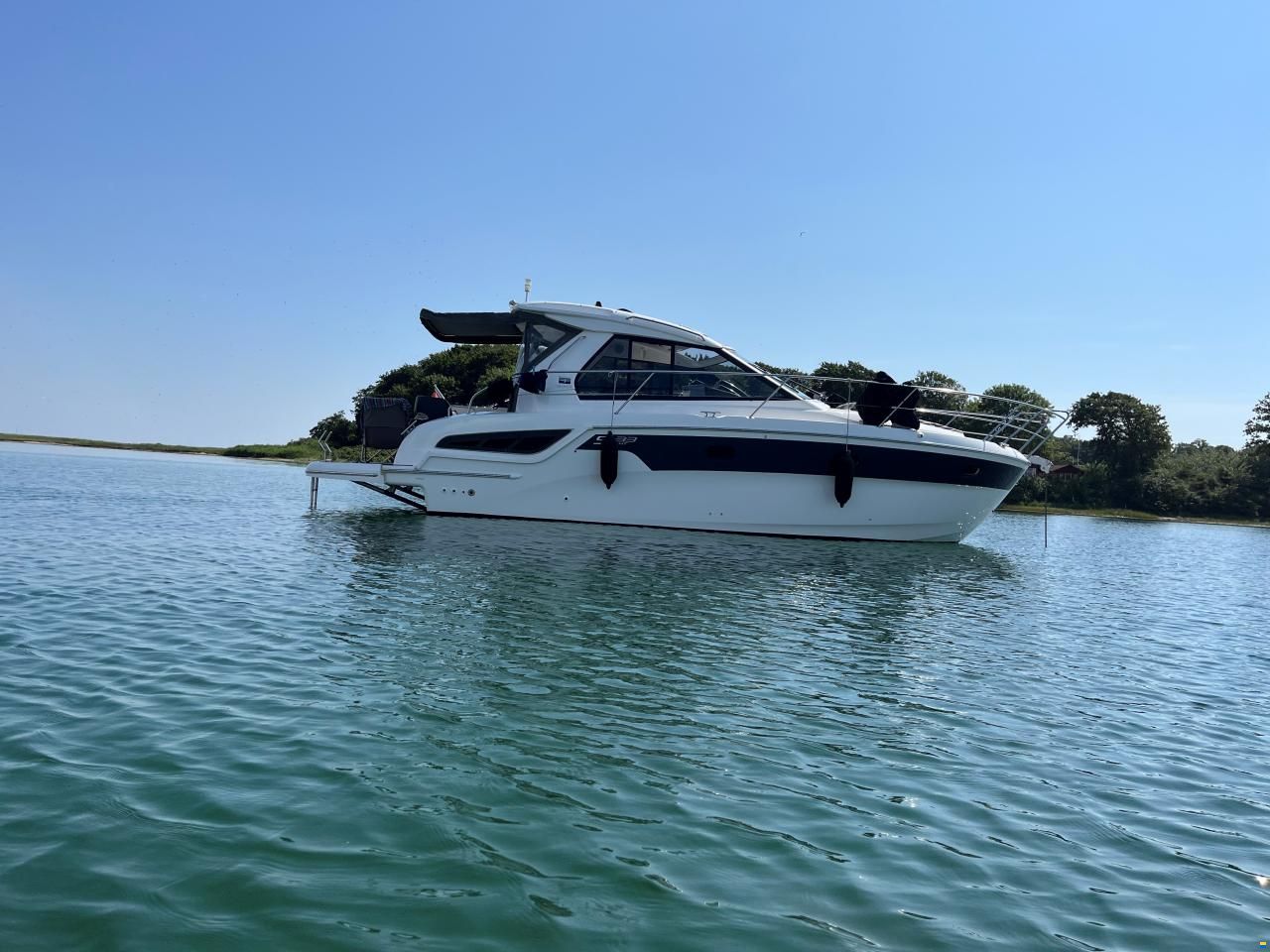 Bavaria S33HT