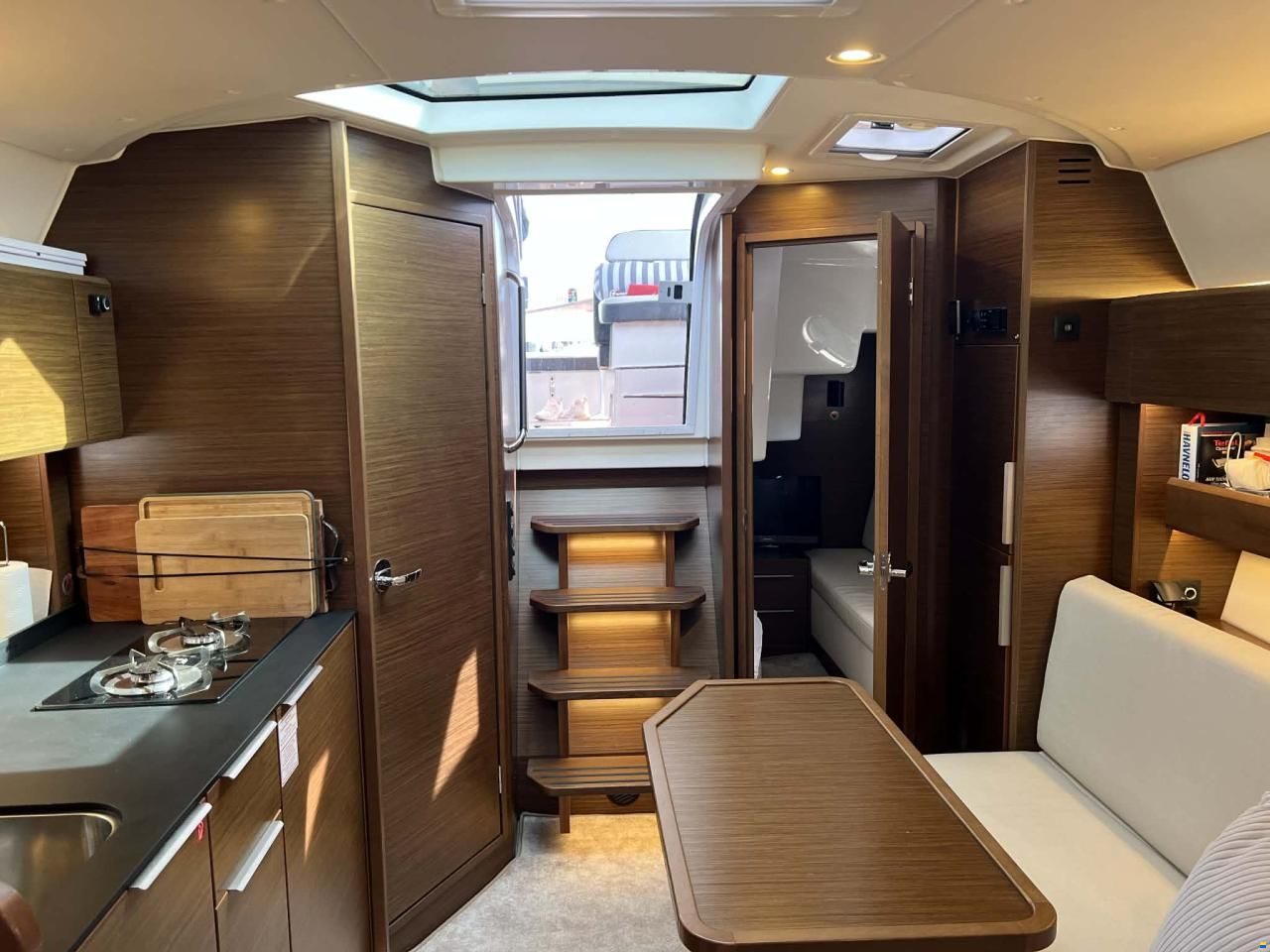 Bavaria S33HT