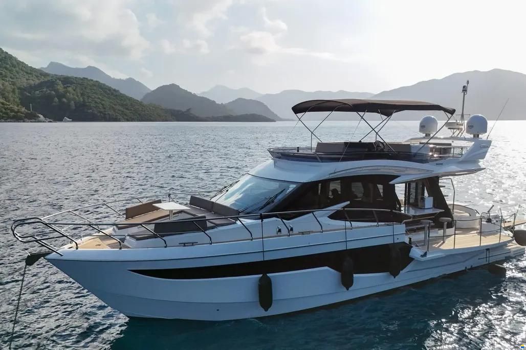 Galeon 500 Fly