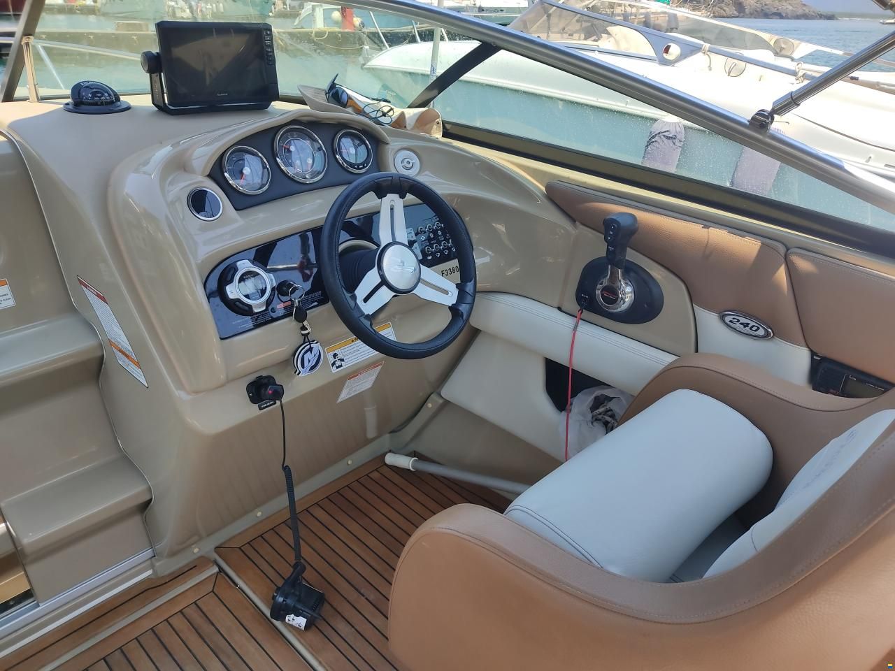 Sea Ray 240 SSE Limited