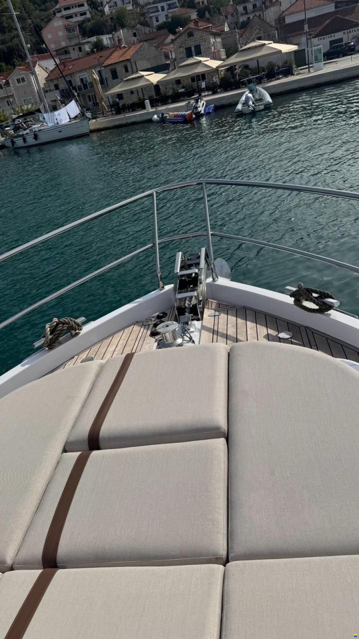 Azimut Fly 62