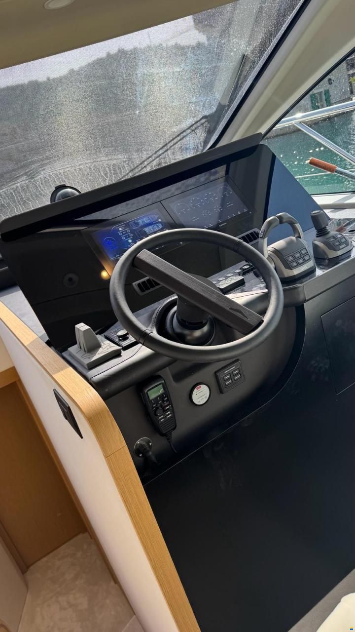 Azimut Fly 62