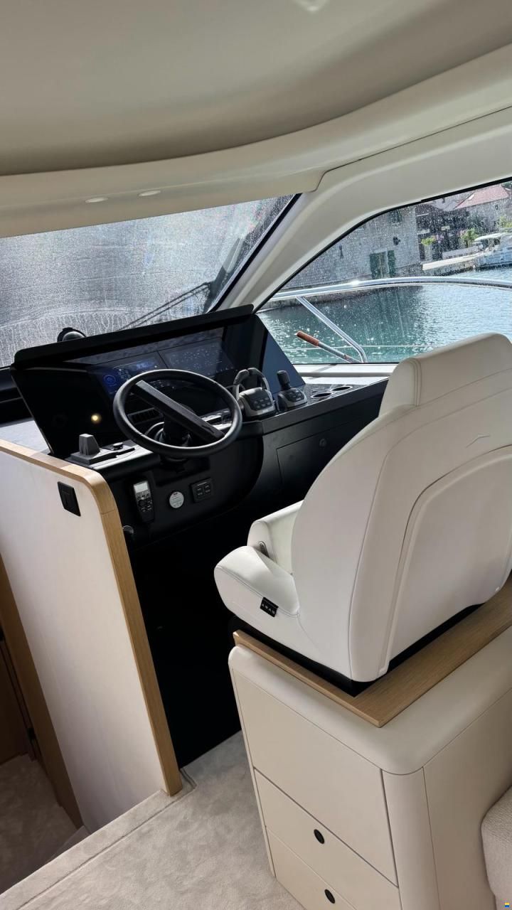 Azimut Fly 62
