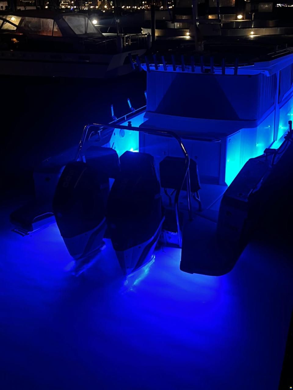 Axopar 37 XC Cross Cabin
