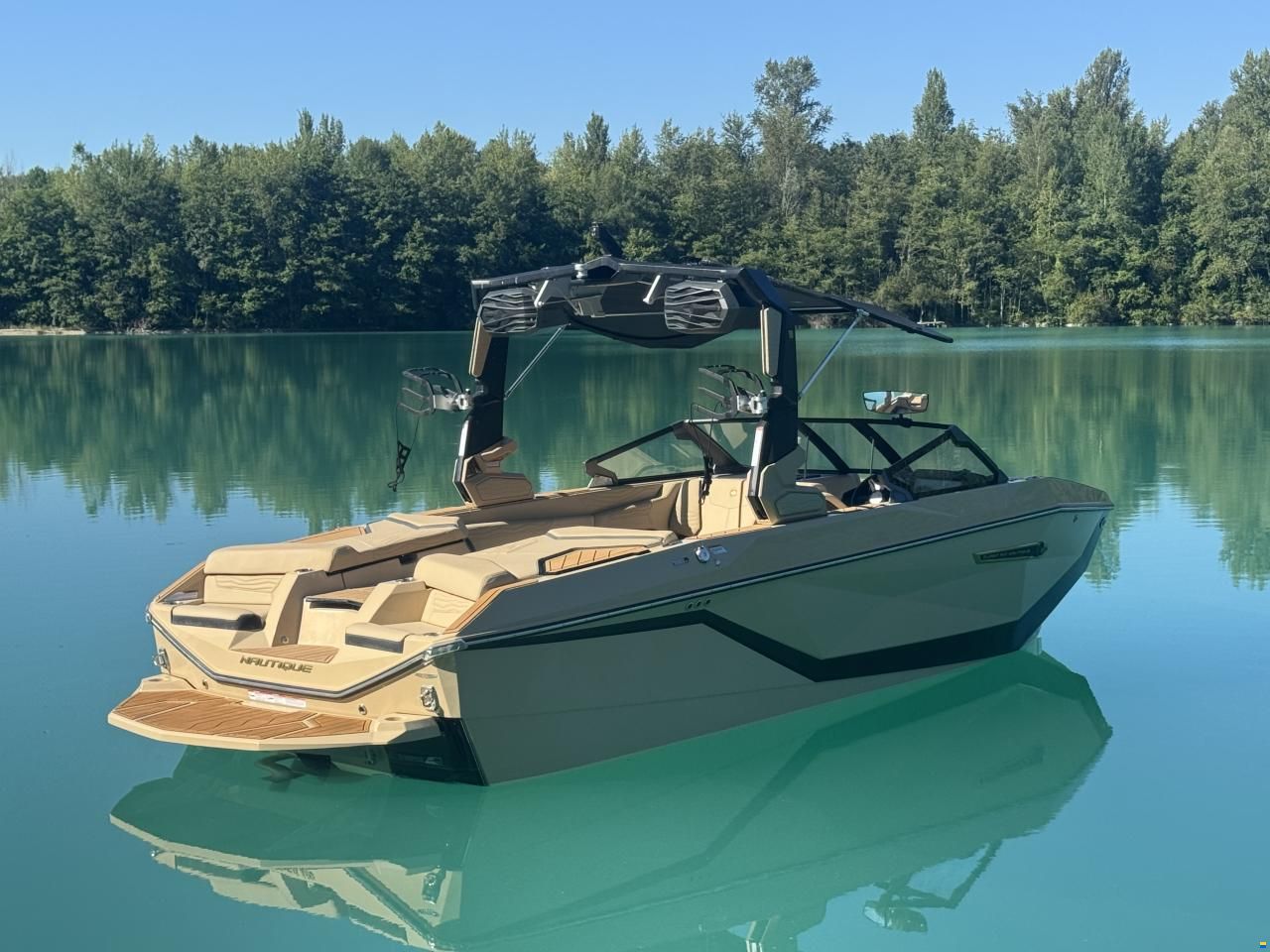 Nautique G23