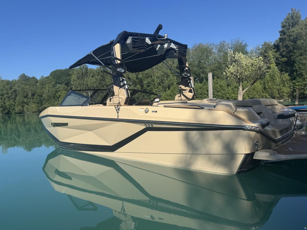 Nautique G23