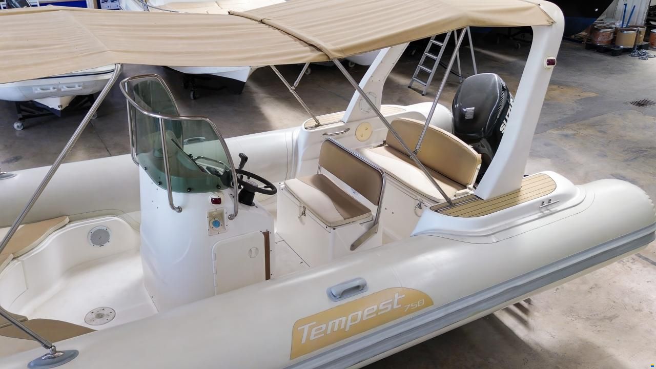 Capelli Tempest 750
