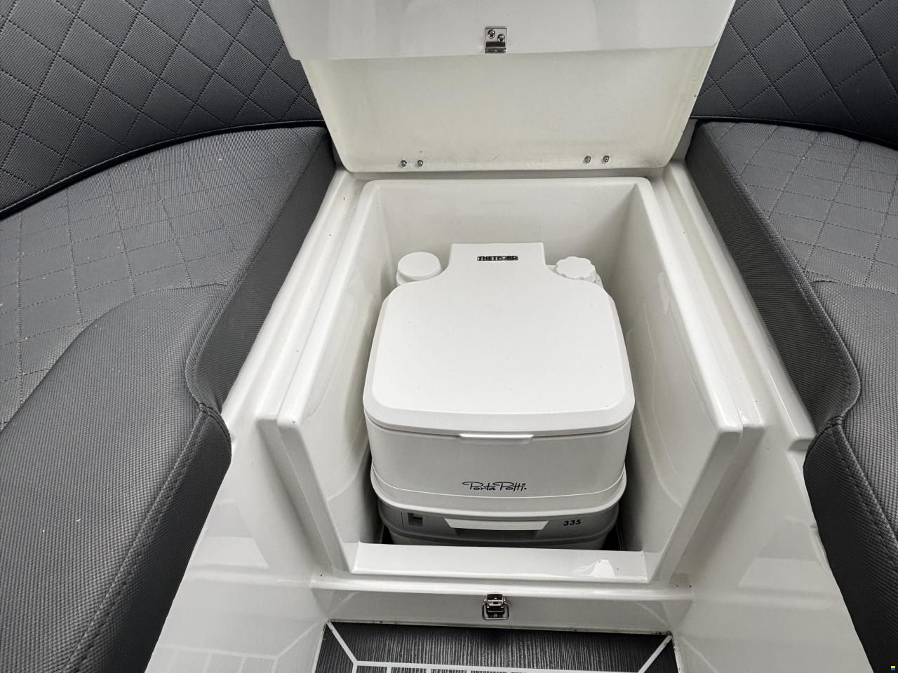 Maxima 640 Tender