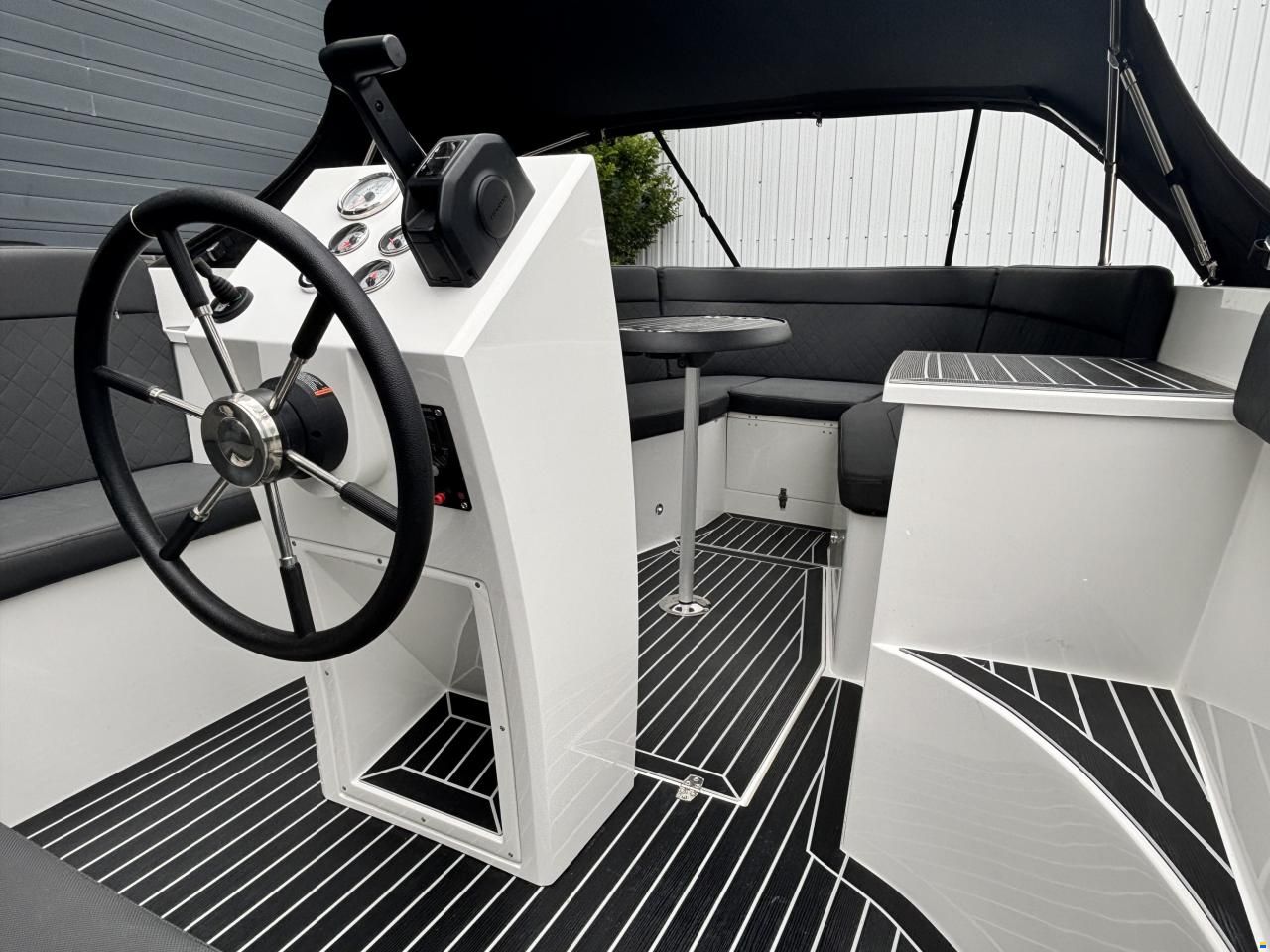 Maxima 640 Tender