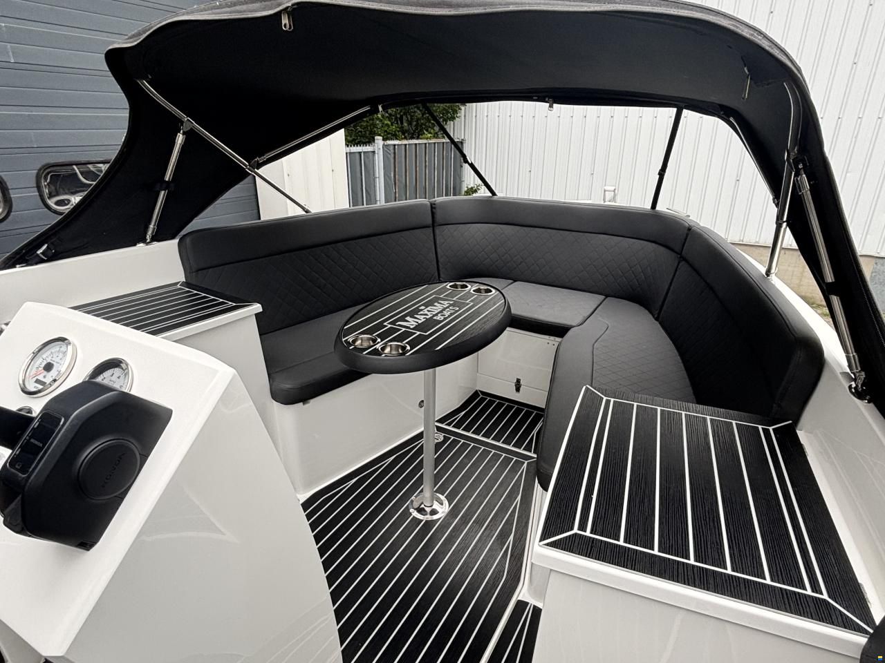 Maxima 640 Tender