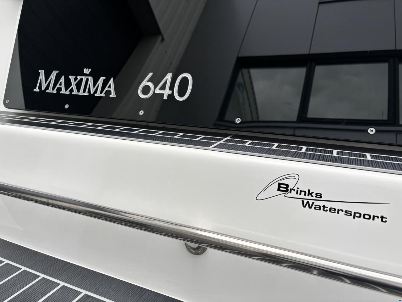 Maxima 640 Tender