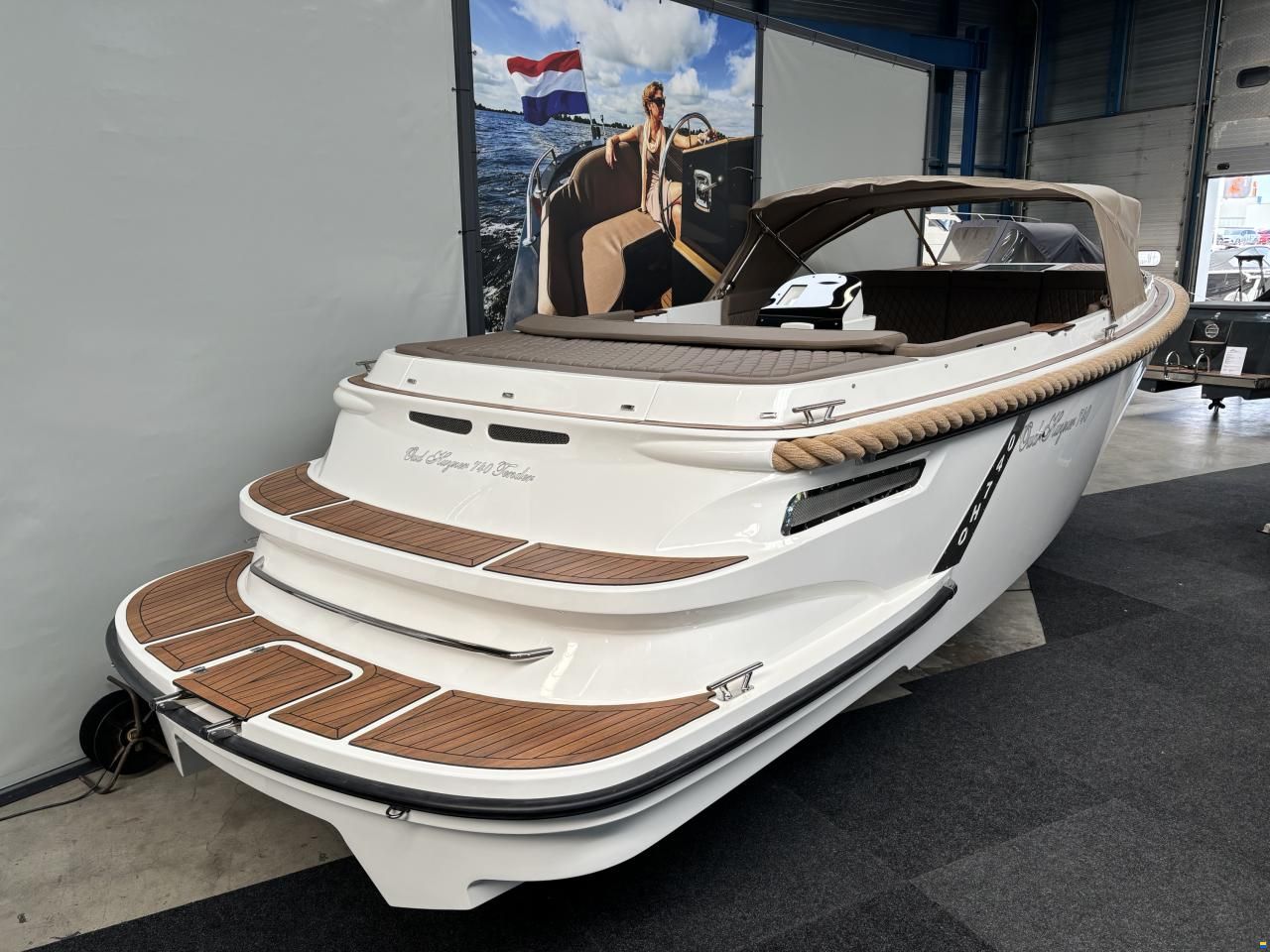 Oud Huijzer 740 Tender
