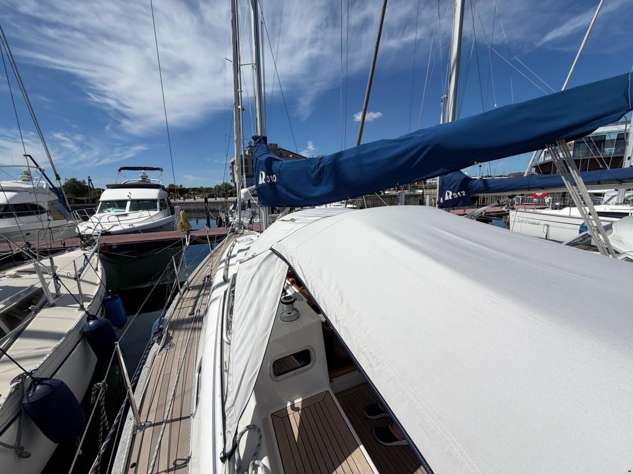 Hallberg-Rassy 310