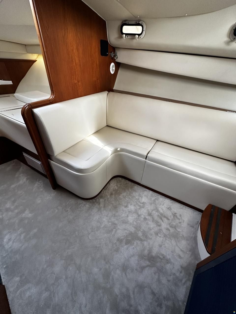 Pursuit 3400 express