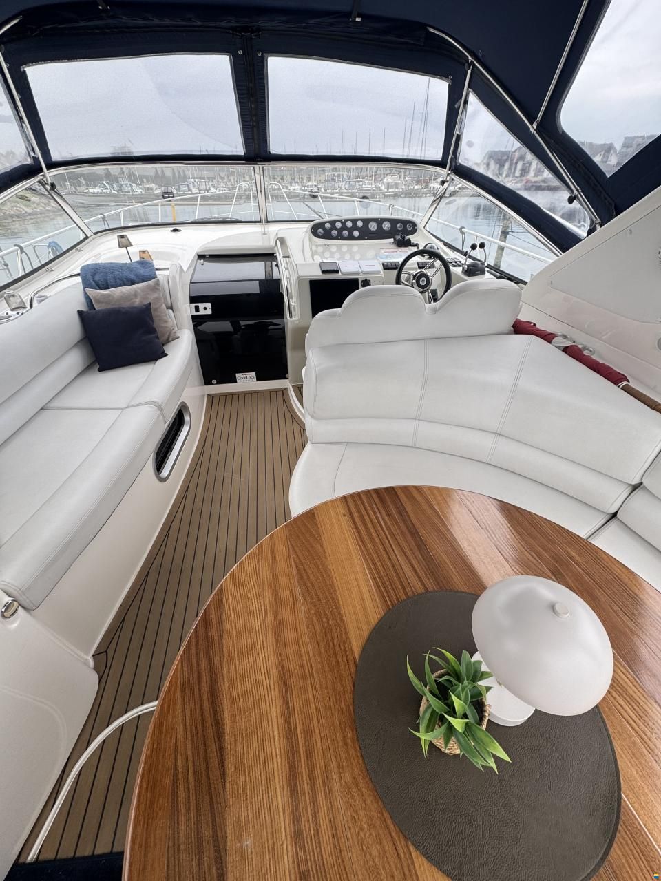 Sealine S37