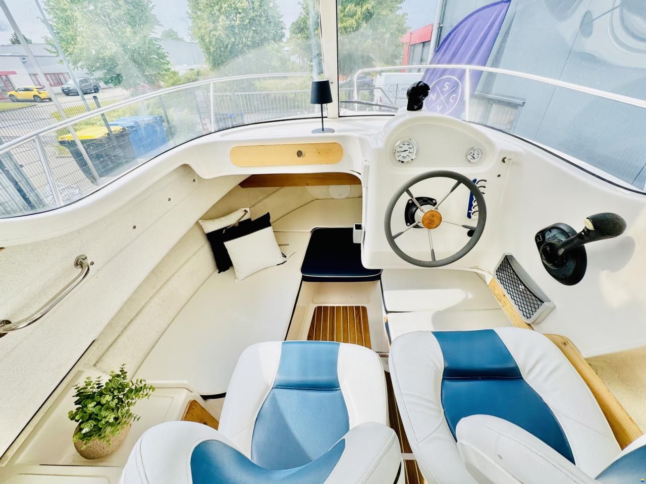 Quicksilver 580 Pilothouse