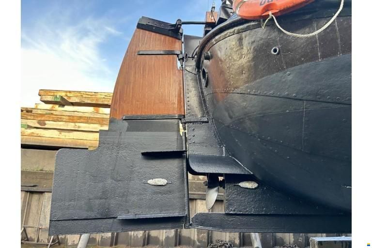 Zeilend woonschip Woonschip met vaste li