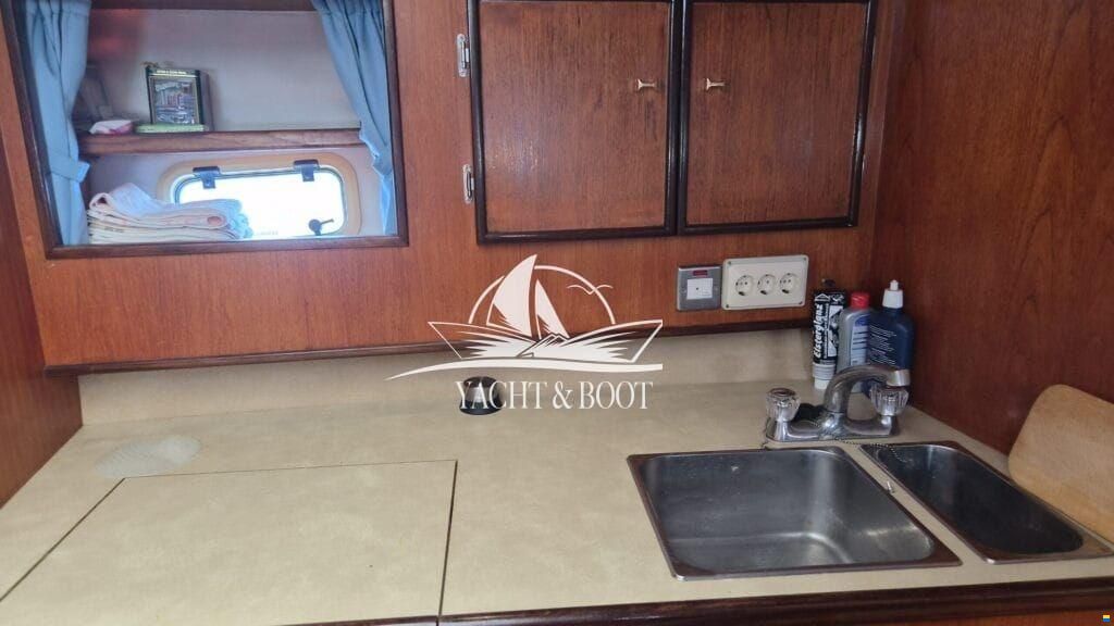 Fairline Corniche