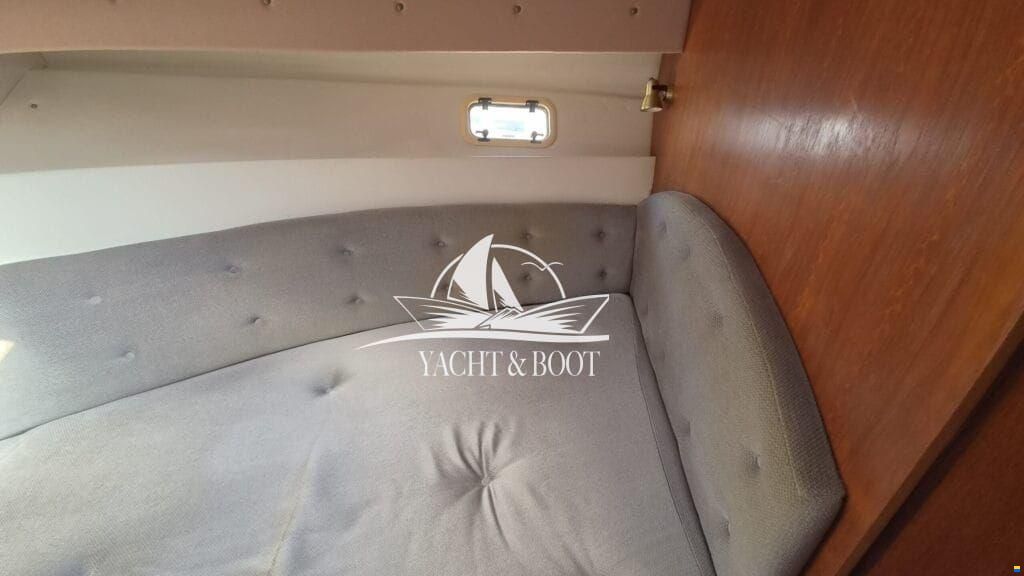 Fairline Corniche